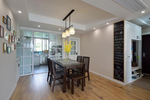 昆明90后美女设计师，半包7万却装出了几十万的效果！